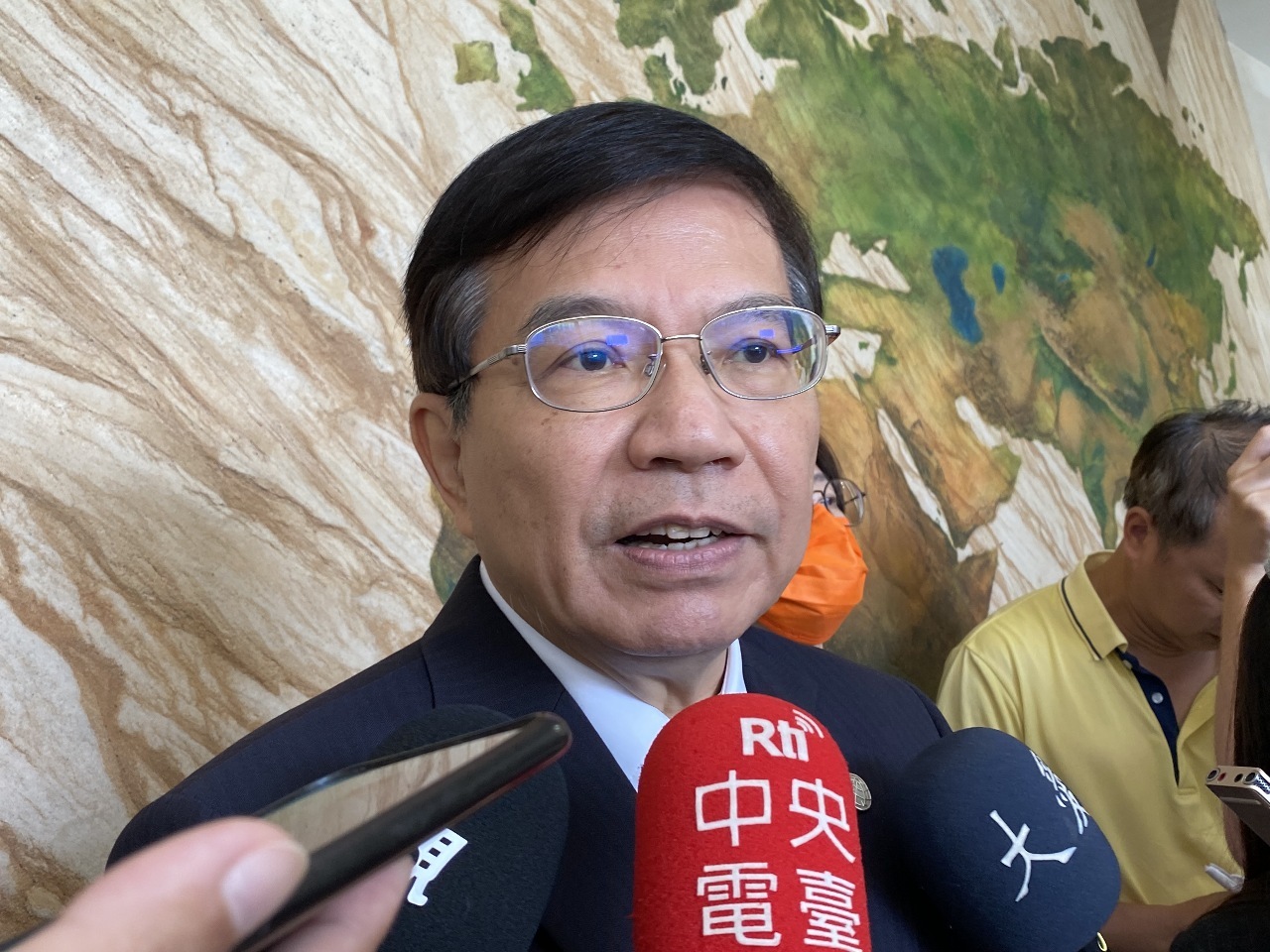 Vấp phải trở ngại trong khôi phục du lịch hai bờ eo biển. Bộ trưởng Giao thông: hy vọng nhận được phản hồi thiện chí trong vòng một tháng
