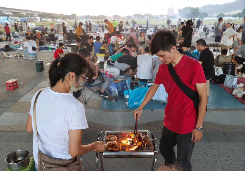 Trung thu nướng thịt ăn như thế nào để tốt cho sức khỏe?