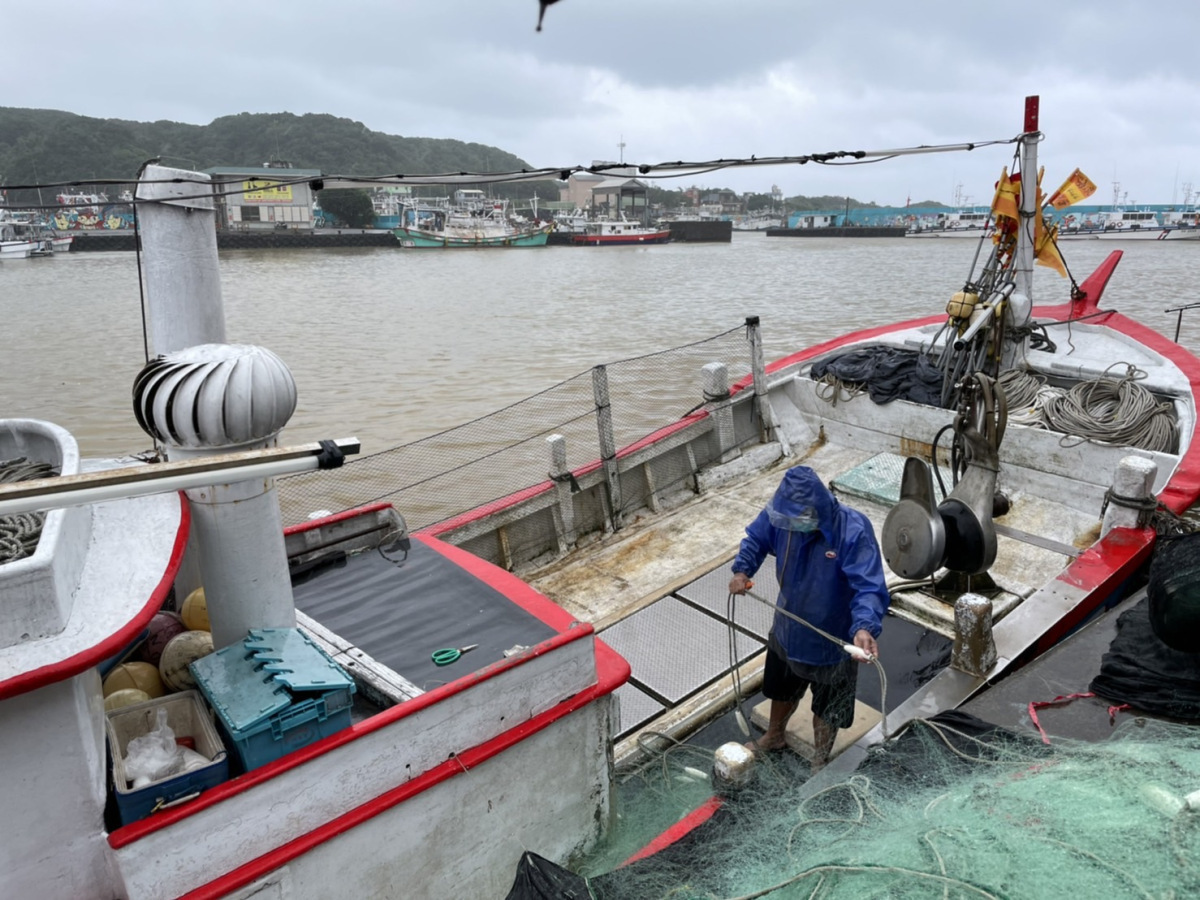 Kêu gọi quyên góp chăn bông giữ ấm cho thuyền viên nước ngoài đang chịu giá rét khi ngủ trên tàu cá