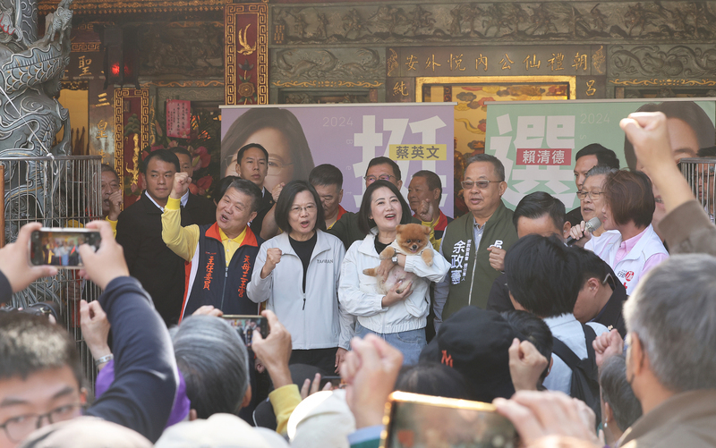 Tổng thống: người dân mỗi hai năm “chấm điểm” chính phủ một lần, không có việc một đảng chiếm ưu thế