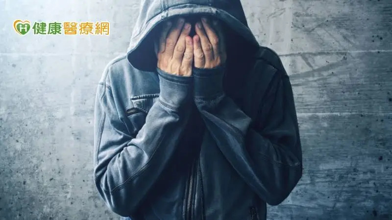 Cảm xúc thay đổi theo thời tiết, cẩn thận mắc các bệnh tâm thần vào thời điểm giao mùa