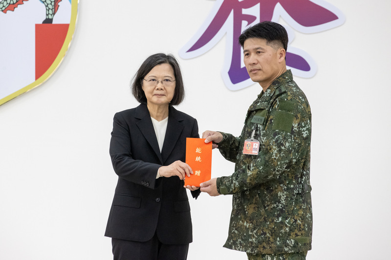Tổng thống Thái Anh Văn chủ trì nghi lễ khởi động doanh trại Lục quân, mong lực lượng dân và quân cùng hợp tác xây dựng thịnh vượng chung cho khu vực