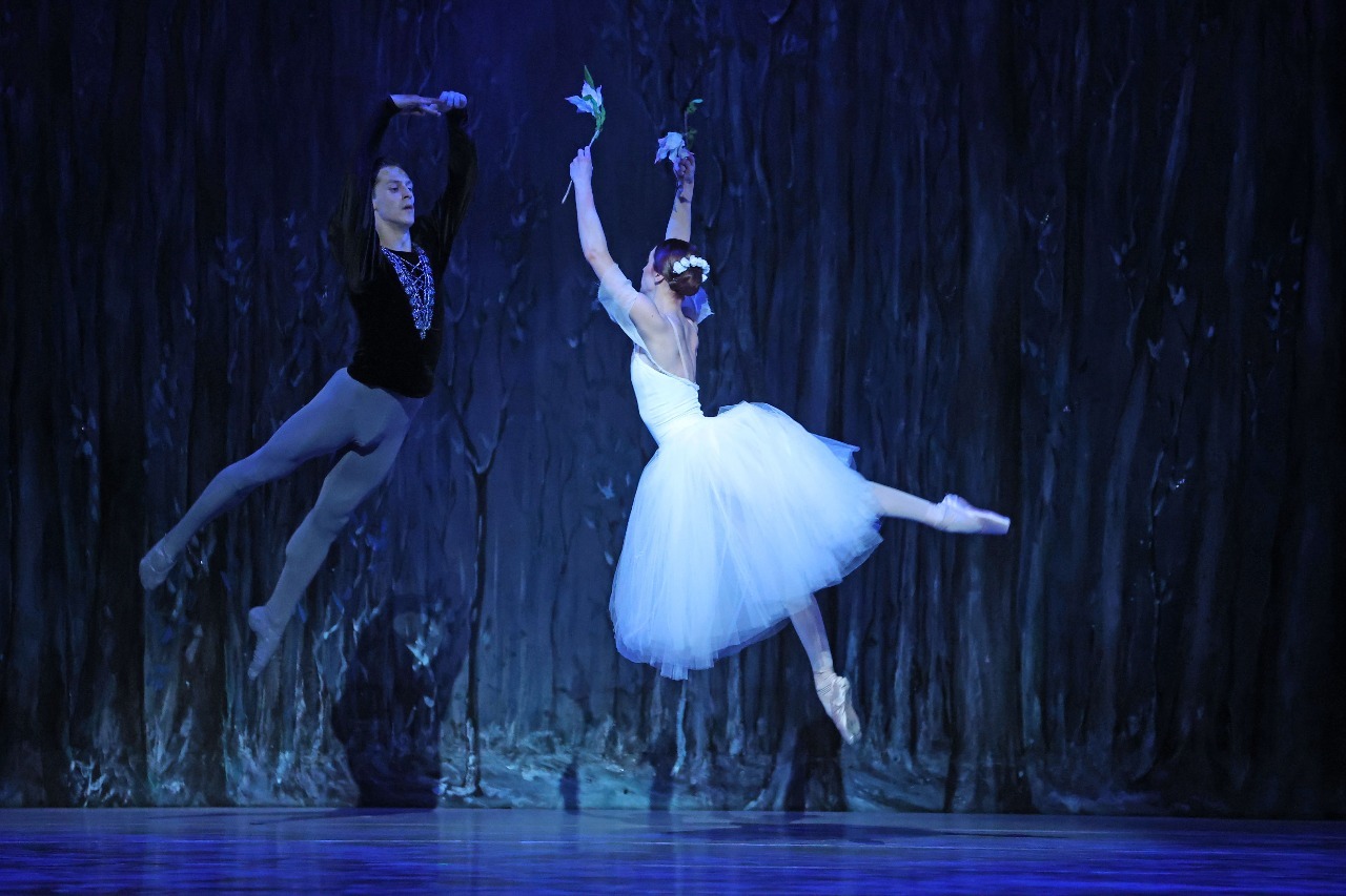 Đoàn ballet Ukraine trình diễn đêm đầu tiên tại Đài Bắc với vở ballet nổi tiếng “Giselle”, thể hiện sự kiên định của Ukraine với thế giới