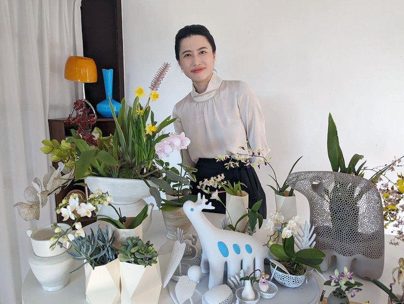 Nhà tạo mẫu thực vật Yuty Huang khéo léo “mặc áo mới” cho hoa lan