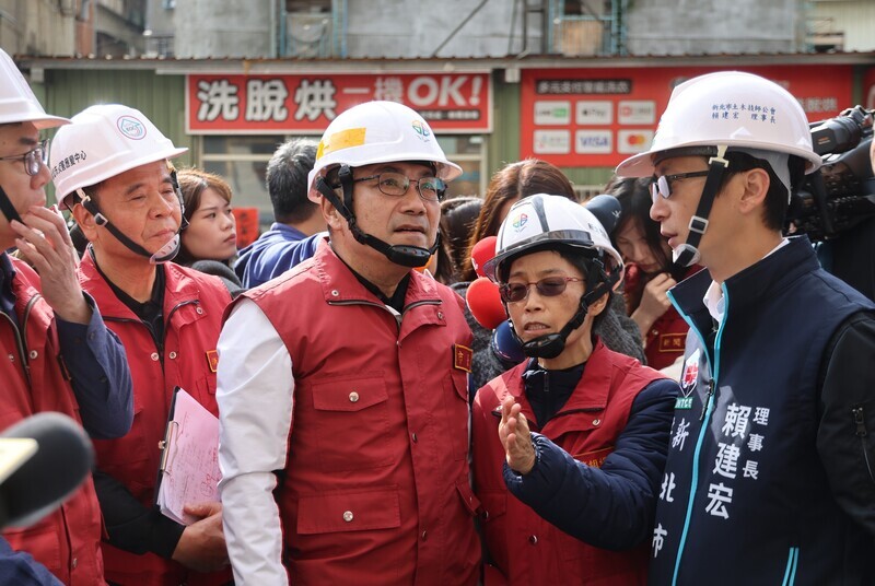 Một tòa nhà dân cư khu Sanchong bị nghiêng, Thị trưởng Tân Bắc: chờ xác định tính an toàn của tòa nhà mới thông báo cho người dân về nhà