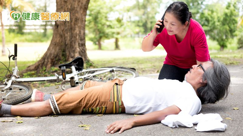 Bệnh mỡ máu cao rất khó tự phát hiện và kiểm soát! Chuyên gia hướng dẫn “4 điều cần làm” để giảm nguy cơ nhồi máu cơ tim