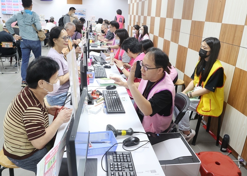 Gia hạn thời gian khai thuế doanh nghiệp đến 30/6, mở tra cứu thu nhập từ 28/4