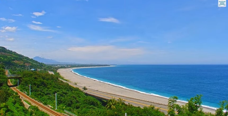 Do ảnh hưởng của gió Tây Nam, Đài Đông có nơi nóng trên 38 độ C