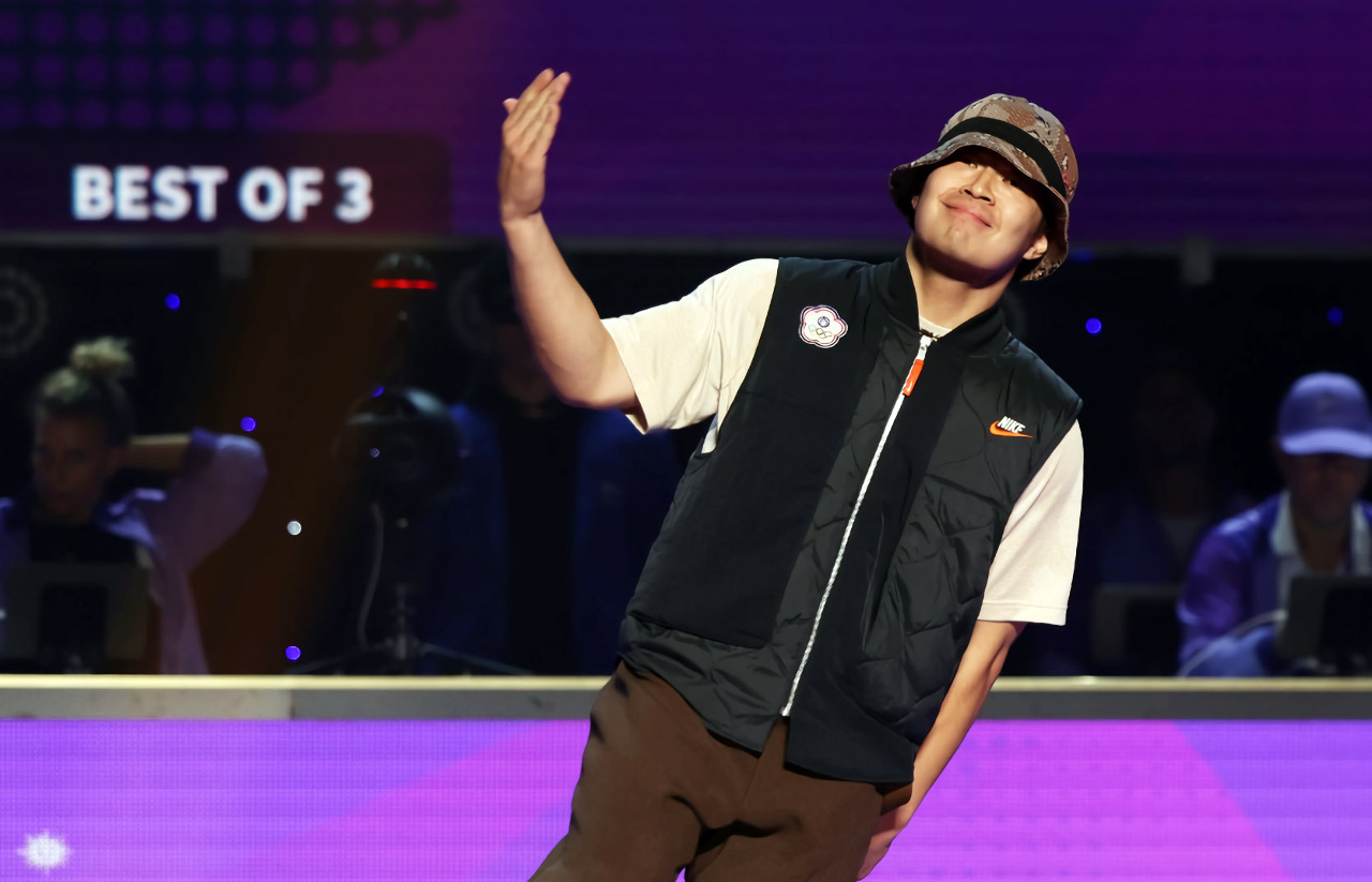 Video: Tôn Chấn viết nên lịch sử khi giành được tấm vé tham dự Thế vận hội Paris ở môn Breakdance