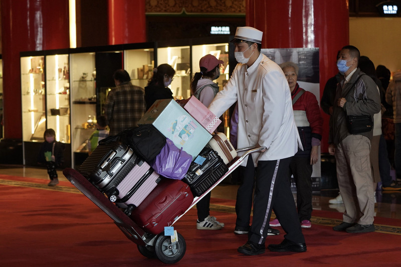 Bộ Lao động dự kiến từ cuối tháng 8 sẽ cho phép du học sinh quốc tế được làm công việc kỹ thuật bậc trung trong ngành dịch vụ lưu trú