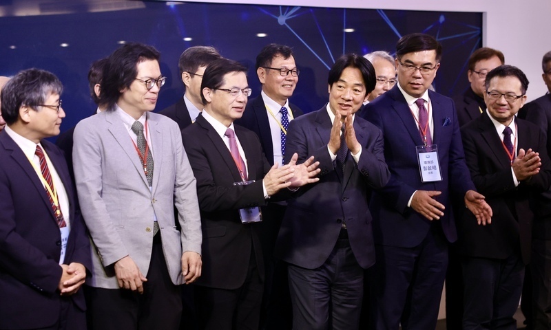Tổng thống Lại Thanh Đức thăm Sở Khí tượng: Hãy để thế giới tiến thêm một bước vì sự tiến bộ của Đài Loan!