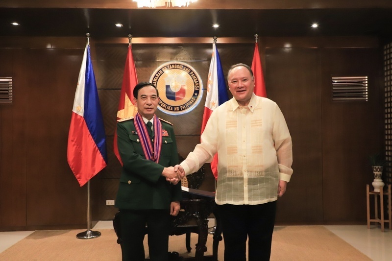Bộ trưởng Quốc phòng Việt Nam và Philippines đồng ý thắt chặt hợp tác, chung tay ứng phó những đe dọa tại biển Đông