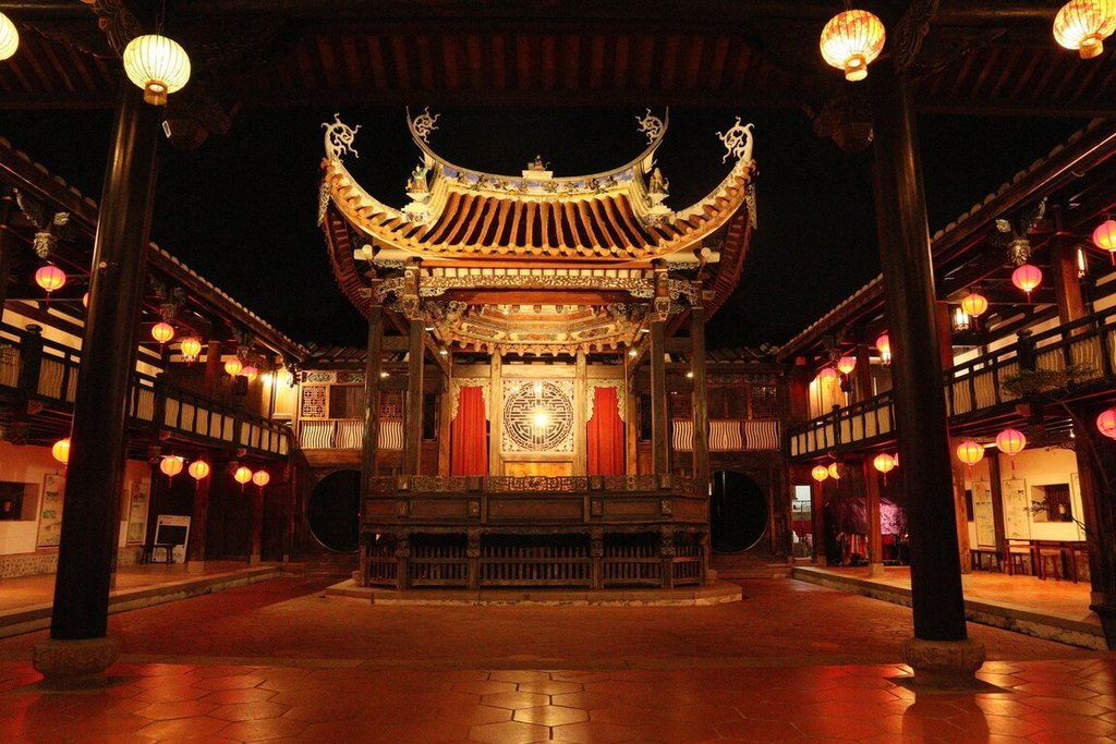 Tham quan Vườn hoa gia tộc họ Lâm Đài Trung về đêm: trải nghiệm nghệ thuật truyền thống qua công nghệ tương tác đa giác quan