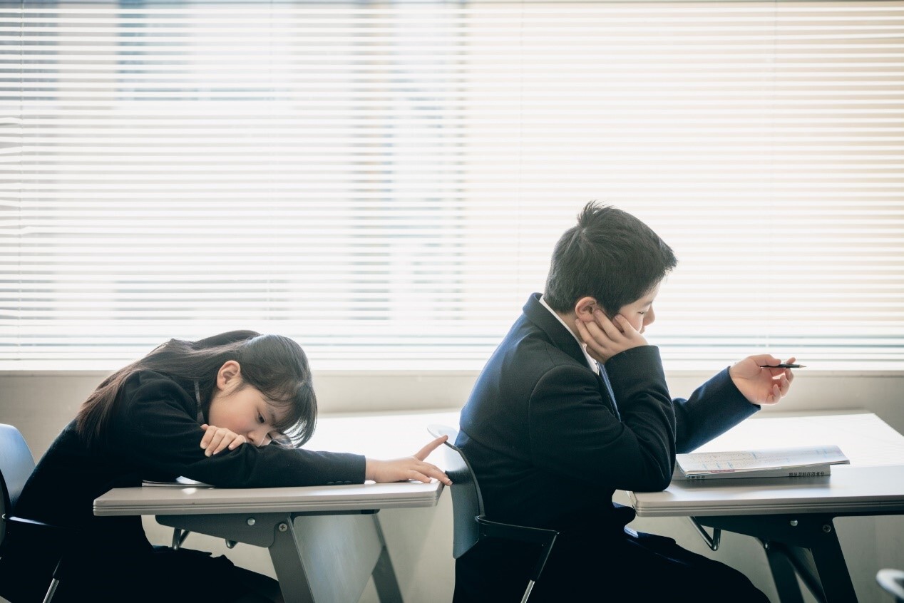 Cùng con_Tìm hiểu sự phát triển tâm lý xã hội của trẻ nhỏ