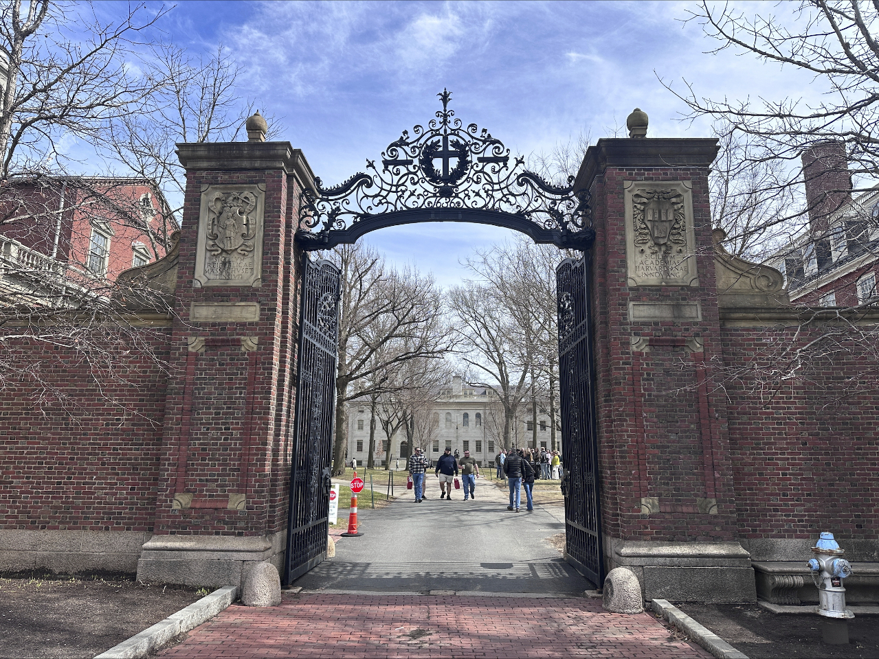 Wall Street Journal: Đại Học Harvard đào tạo nhiều quan chức Trung Quốc. Trường giảng dạy cho Đảng viên hàng đầu tại hải ngoại