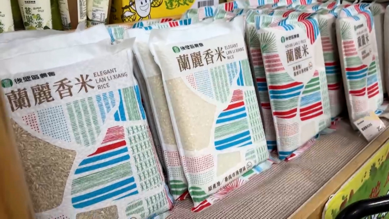 Nông dân Hậu Bích lo ngại mở cửa cho sản phẩm gạo Mỹ nhập khẩu ồ ạt sẽ gây tác động to lớn đến đời sống